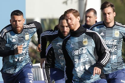 Ansaldi al frente, Otamendi, Higuaín y Tagliafico atrás. Los cuatro jugarían el martes ante Haití