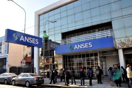 Anses continúa su calendario de pagos en este viernes 12 de enero