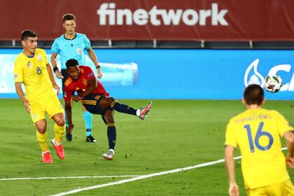 Ansu Fati fue la figura de España en la goleada a Ucrania; a los 17 años puede ser uno de los socios de Messi en Barcelona