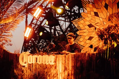 Antdot sumó su impronta afro y melódica a una de las jornadas electrónicas del verano.