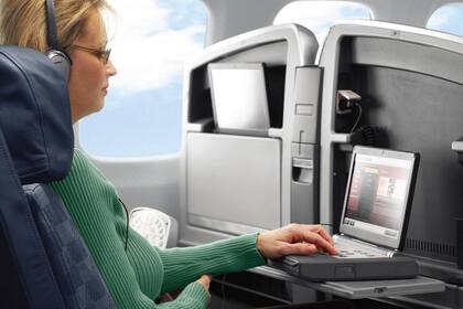 Ante el auge de diversos dispositivos electrónicos, las restricciones de uso se encuentran bajo revisión por las autoridades de Estados Unidos y Reino Unido