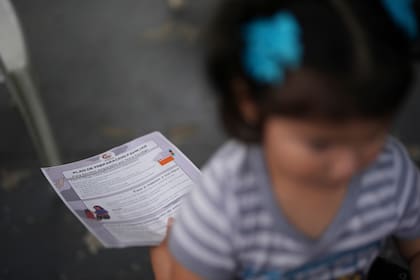 Ante la posibilidad de ser deportado, lo principal es designar a un tutor legal para los hijos menores de edad