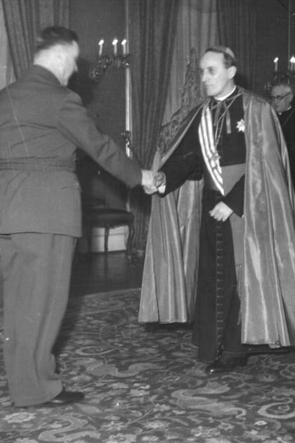 Ante Pavelic junto al obispo de Zagreb, Alojzije Stepinac, en 1941