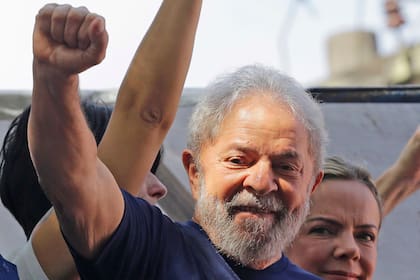 Después de días de mucha tensión, el expresidente brasileño Lula da Silva terminó preso en Curitiba