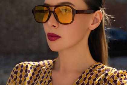 Anteojos con lentes amarillos, naranjas o rojos ayudan al cerebro a conectar desde otro lugar con los diferentes momentos del día
