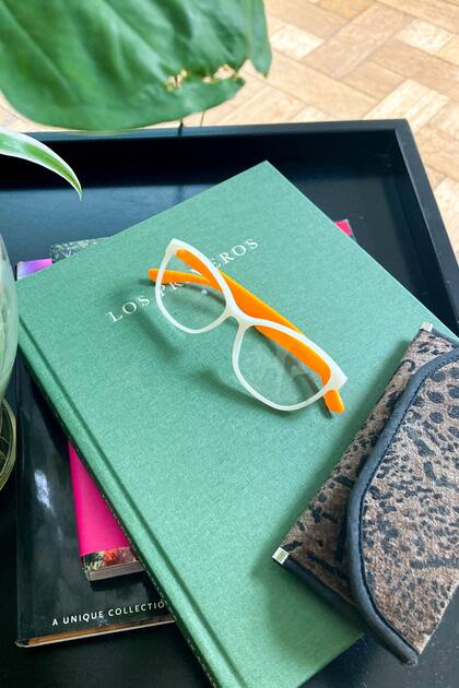 Anteojos con marcos importantes y de colores: la nueva distinción