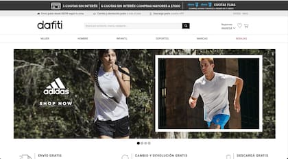 Anteojos, sombreros, indumentaria deportiva y viseras son solo algunos de los ítems que ofrece el enorme catálogo de Dafiti