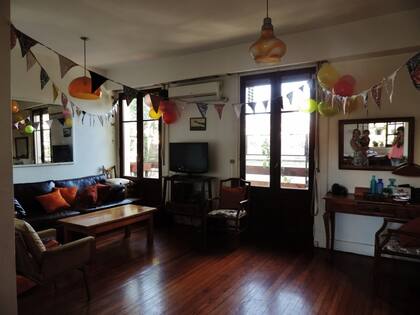 Antes de empezar. En el espejo: Paulina y Dante. ¡No tengo fotos tuyas, Pau!