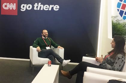 Antes de fundar Velis Media, Ivo contribuyó al desarrollo de la unidad de negocios móviles de Marimedia, lo que llevó a la creación de Taptica, una empresa que salió a bolsa de Londres por un valor de 100 millones de dólares.