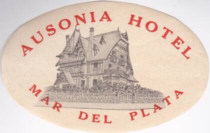 Antes de incendiarse en los años 50, el chalet de Dose pasó a ser el Hotel Ausonia.