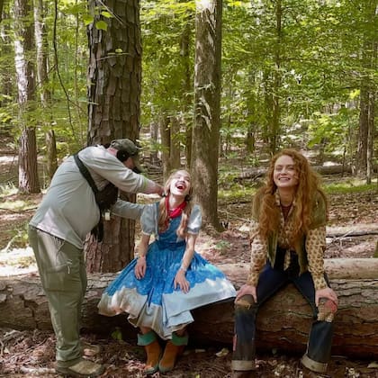 Antes de iniciar el rodaje, Fisher viajó a Nueva York para hacer una prueba de química con Sadie Sink; ambas compartieron muchas escenas durante la quinta temporada (Foto: Instagram @nellfisher_)