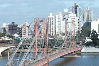 La ciudad donde los estudiantes mueven el mercado inmobiliario: barrios clave para invertir