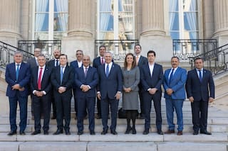 De Pedro y los gobernadores del Norte Grande llegan a Estados Unidos: con quiénes se reunirán