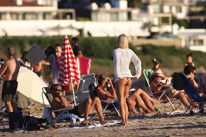 Antes de que el sol desapareciera por completo, comenzaron a prepararse para emprender la retirada