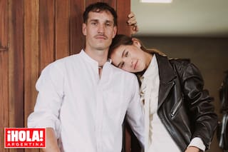 Ella desfiló para Gucci, él jugó tres veces la Triple Corona y están juntos desde hace dos años