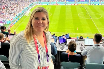 Antes de sumarse a la conducción de Telenoche, Dominique Metzger cubrió el Mundial de Fútbol de Qatar  