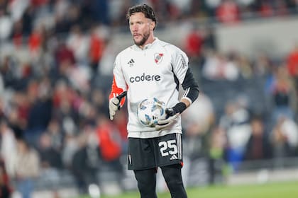 Antes del encuentro, Jeremías Ledesma publicó en redes sociales una imagen de él con la camiseta de Cádiz, su ex club en España, y un emoji de un avión; eso disparó una versión.