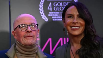 Antes del escándalo: el director Jacques Audiard con Karla Sofía Gascón, la actriz que interpreta a Emilia Pérez