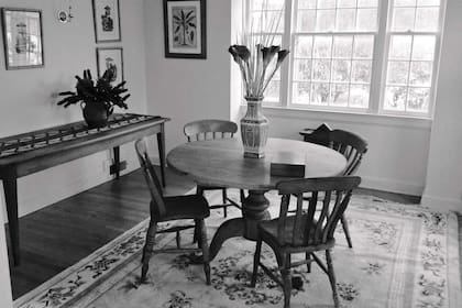 Antes: el comedor diario estaba cerrado y desconectado de la cocina.