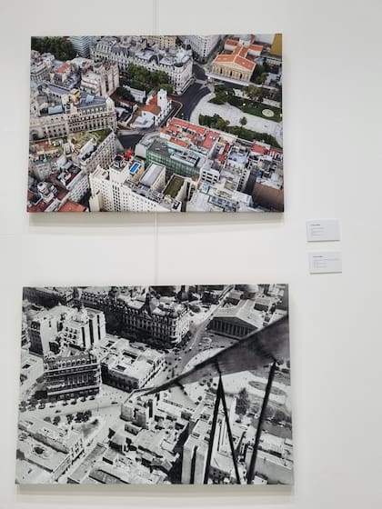 Antes y después: la Plaza de Mayo vista desde el avión de Borra y Broszeit, con el ala a la vista.
