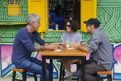 Anthony Bourdain en un episodio ambientado en Puerto Rico de su ciclo "Parts Unkown"