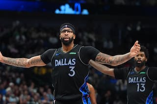 Anthony Davis se recupera con 29 puntos en derrota de Rockets ante Mavs 122-109