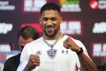 Anthony Joshua protagonizó un accidente automovilistico en Nigeria