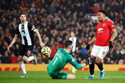 Anthony Martial, autor de dos goles en la goleada de Manchester United sobre Newcastle