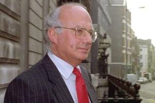 El policía corrupto que salvó a un pequeño pueblo de la desaparición