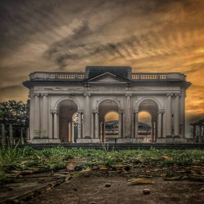 Antiguo esplendor en el anfiteatro de La Plata.
@thewalkingconurban