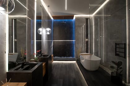 Antislip Black, piso Composite Black, revestimiento Marble Grey Pearl. Espacio 31. Amitranoasiociados By Patagonia Flooring. CASA FOA 2025.