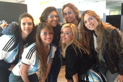 Anto, Gaby, Evangelina y Gisela se pintaron la albiceleste para bancar a la selección