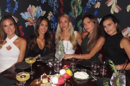 Anto y Victoria ya comparten salidas juntas (Foto Instagram @antonelaroccuzzo)