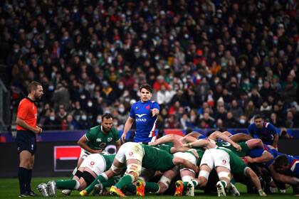 Antoine Dupont durante el partido de Seis Naciones entre Francia e Irlanda; el medio scrum francés le aporta frescura al juego