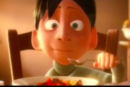 Anton Ego prueba el plato de Remy y es transportado a su niñez