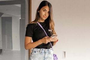 Antonela comentó en el posteo de una pareja amiga de ella y de Lionel Messi