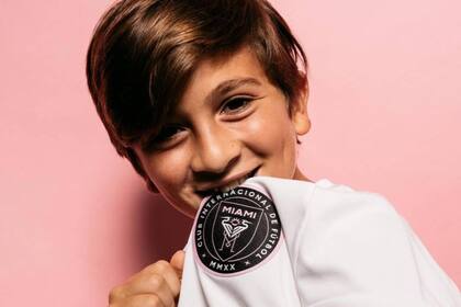 Antonela compartió dos imágenes inéditas de su hijo (Foto Instagram @antonelaroccuzzo)