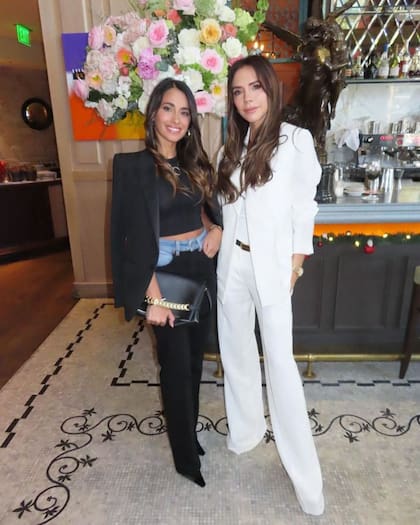 Antonela Roccuzzo asistió a un evento que organizó Victoria Beckham en Miami (Instagram @victoriabeckham)