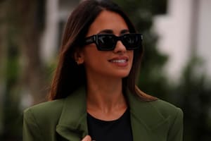 Antonela Roccuzzo deslumbró con su conjunto verde militar: “Arrodíllense ante la primera dama”