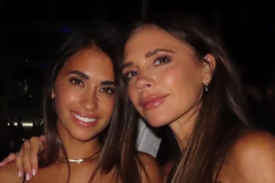 Anto Roccuzzo saludó a su amiga Victoria Beckham por su cumpleaños y le dedicó una foto especial - LA NACION