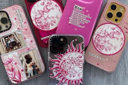 Antonela Roccuzzo mostró unas fundas de celular de una colección que lleva su nombre