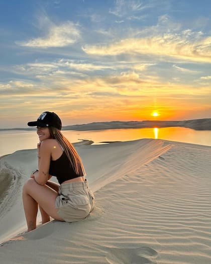 Antonela Roccuzzo y su recorrido por un desierto de Qatar