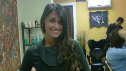 Antonela Roccuzzo en la peluquería de Dante Palavechino