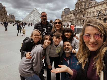 Antonella Manes se fue en 2014 a París con "cero expectativa"; hoy tiene una empresa de tours