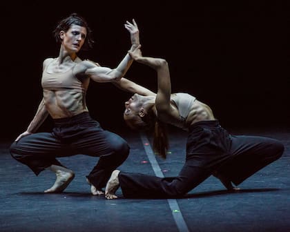 Antonella Zanutto y Daniela López interpretan un bello dúo que en próximas funciones estará a cargo de una pareja de varones