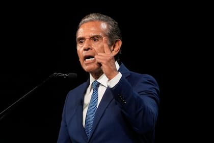 Antonio Villaraigosa trabajó con Newsom como asesor de infraestructura estatal