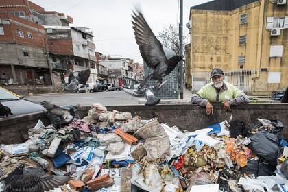 Deterioro de la situación social en los barrios populares, como en la Villa 1 11 14, en el segundo año de pandemia 