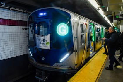 Anunciaron las nuevas tarifas del metro y tren de Nueva York