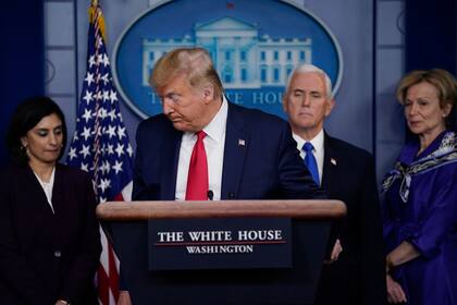 Trump, con Pence, en la Casa Blanca