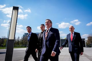 Anuncio de retirada de tropas estadounidenses de Alemania aumenta la fricción entre Europa y Trump